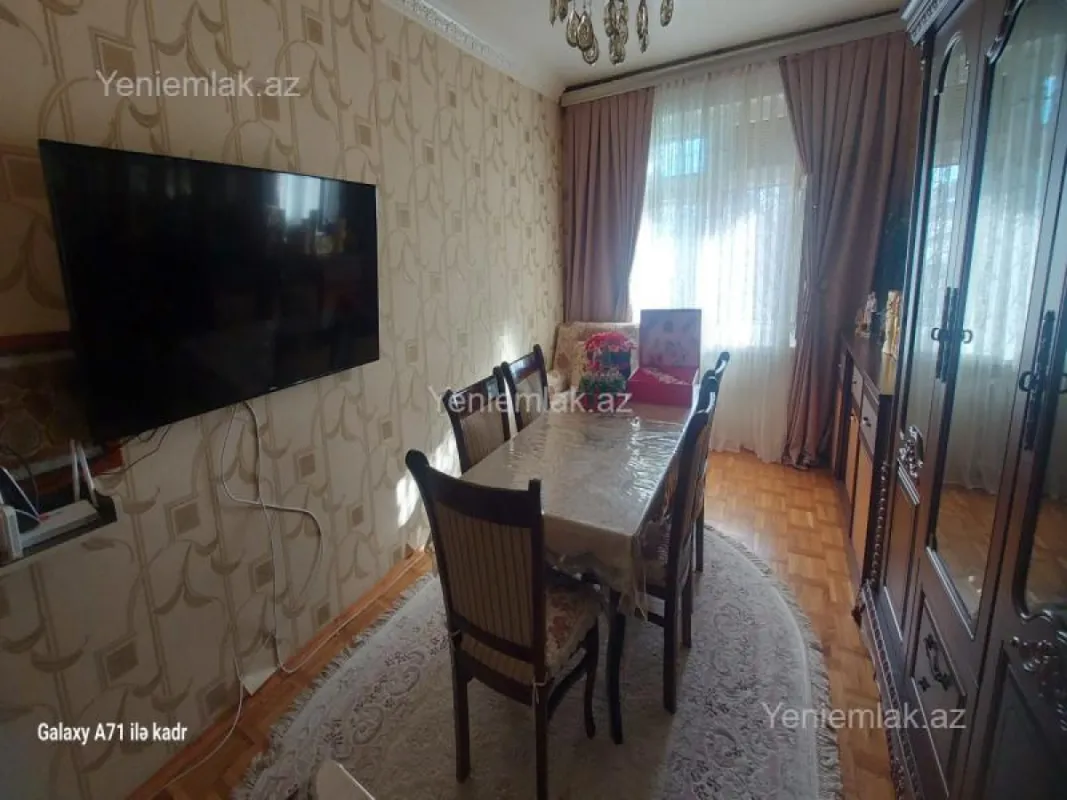 Satılır 3 otaqlı köhnə tikili 75 m²