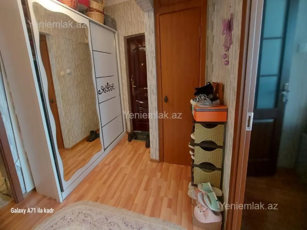 Satılır 3 otaqlı köhnə tikili 75 m²