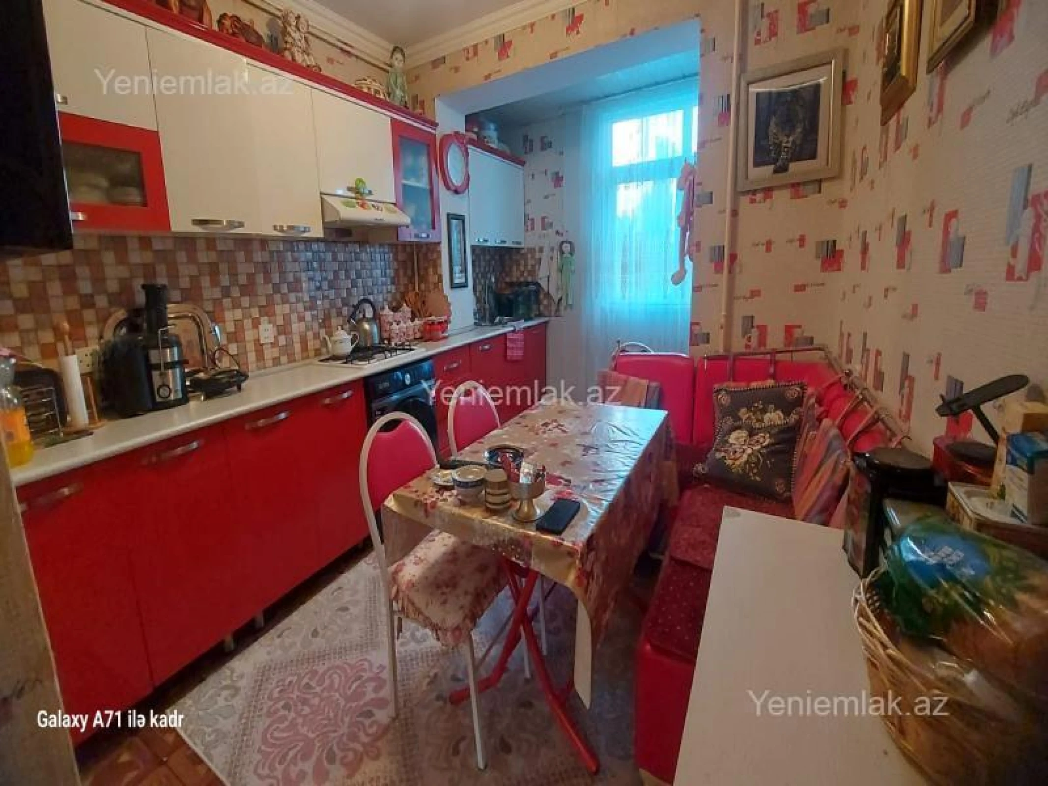Satılır 3 otaqlı köhnə tikili 75 m²