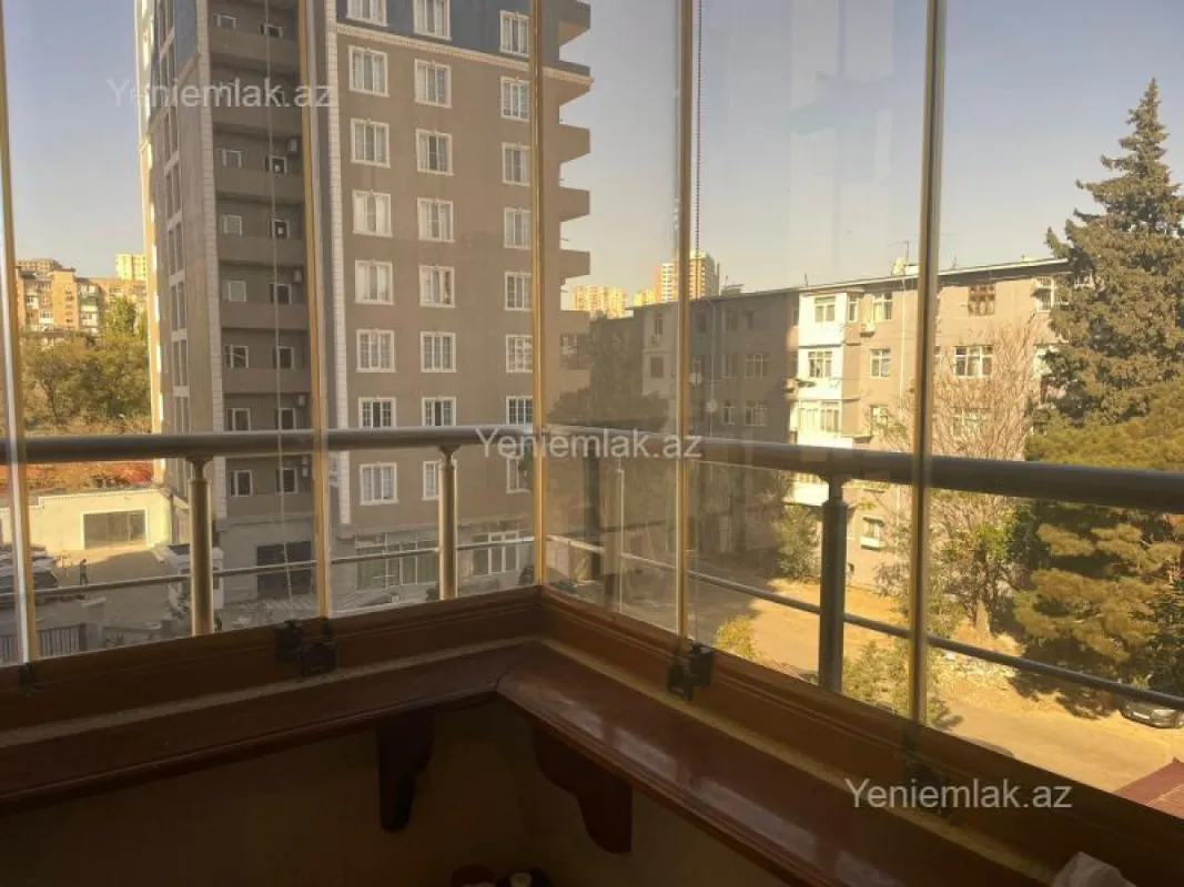 Satılır 4 otaqlı yeni tikili 143 m²