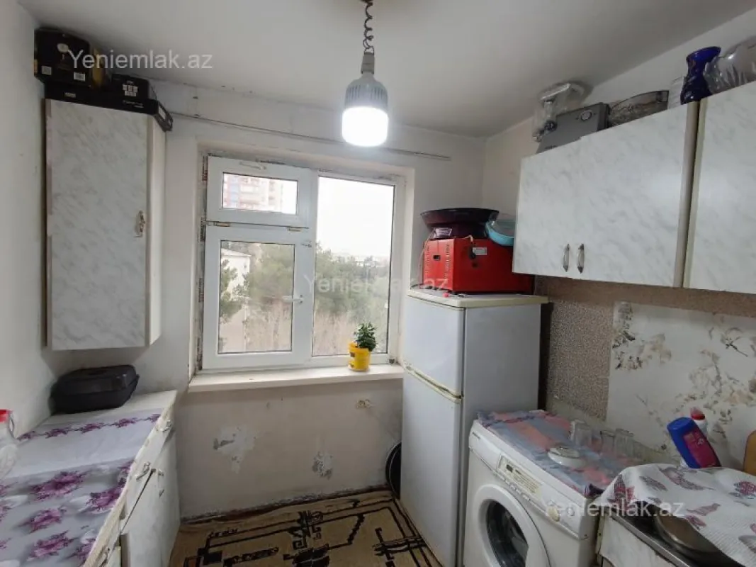 Satılır 1 otaqlı köhnə tikili 32 m²