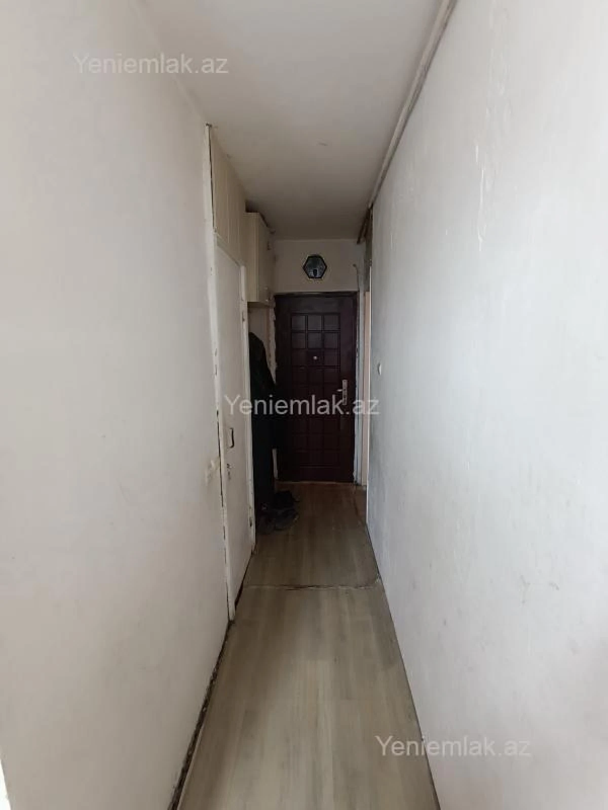 Satılır 1 otaqlı köhnə tikili 32 m²