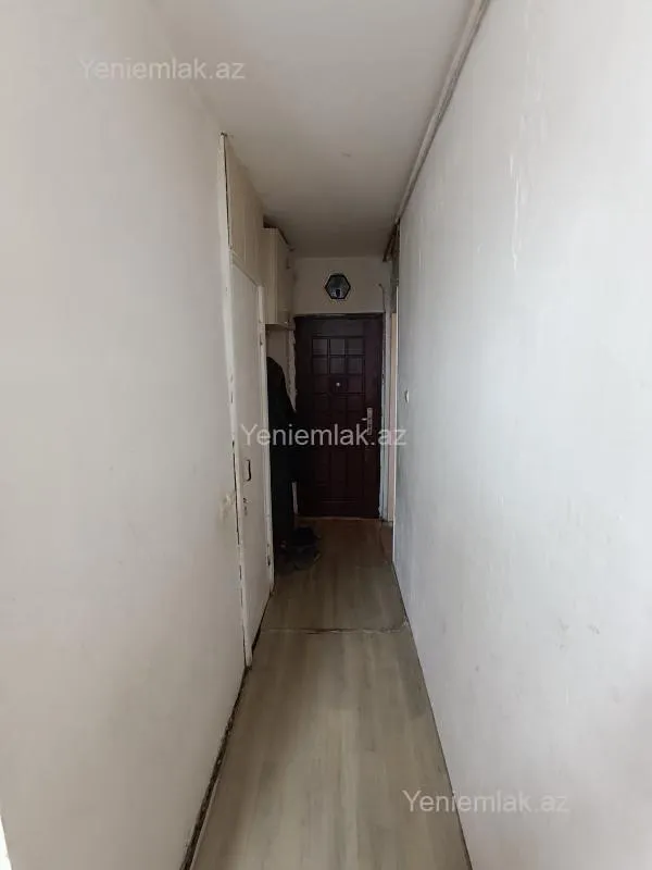 Satılır 1 otaqlı köhnə tikili 32 m²