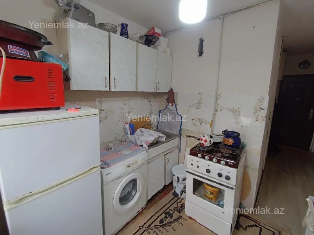 Satılır 1 otaqlı köhnə tikili 32 m²