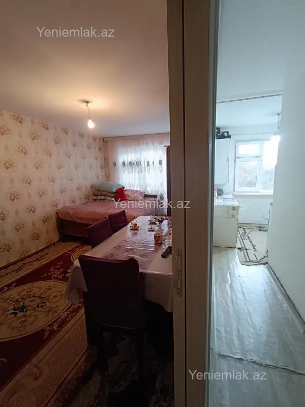 Satılır 1 otaqlı köhnə tikili 32 m²