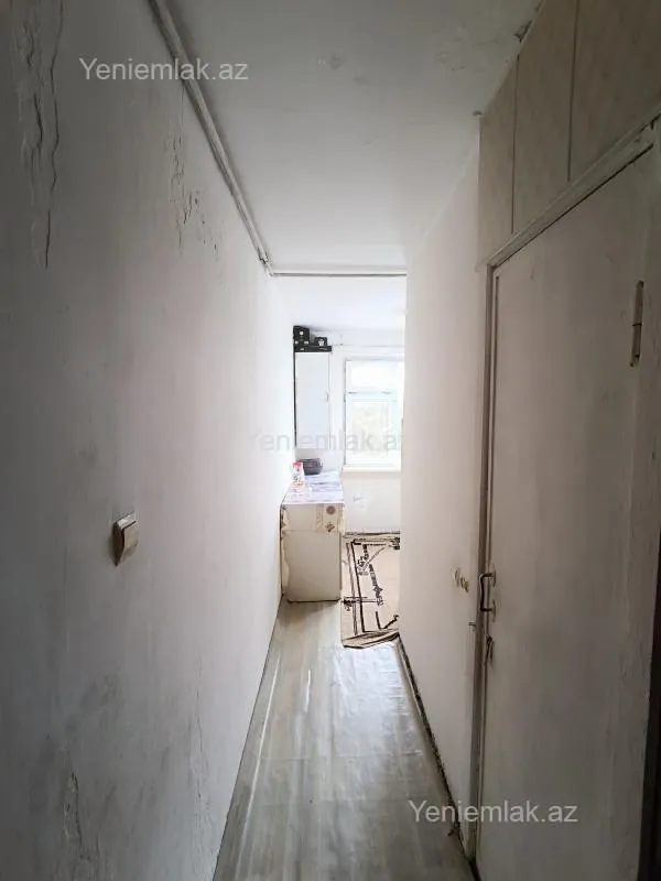 Satılır 1 otaqlı köhnə tikili 32 m²