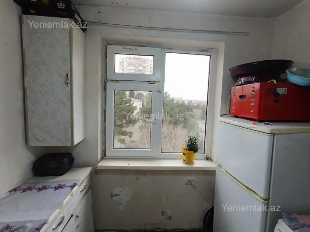 Satılır 1 otaqlı köhnə tikili 32 m²