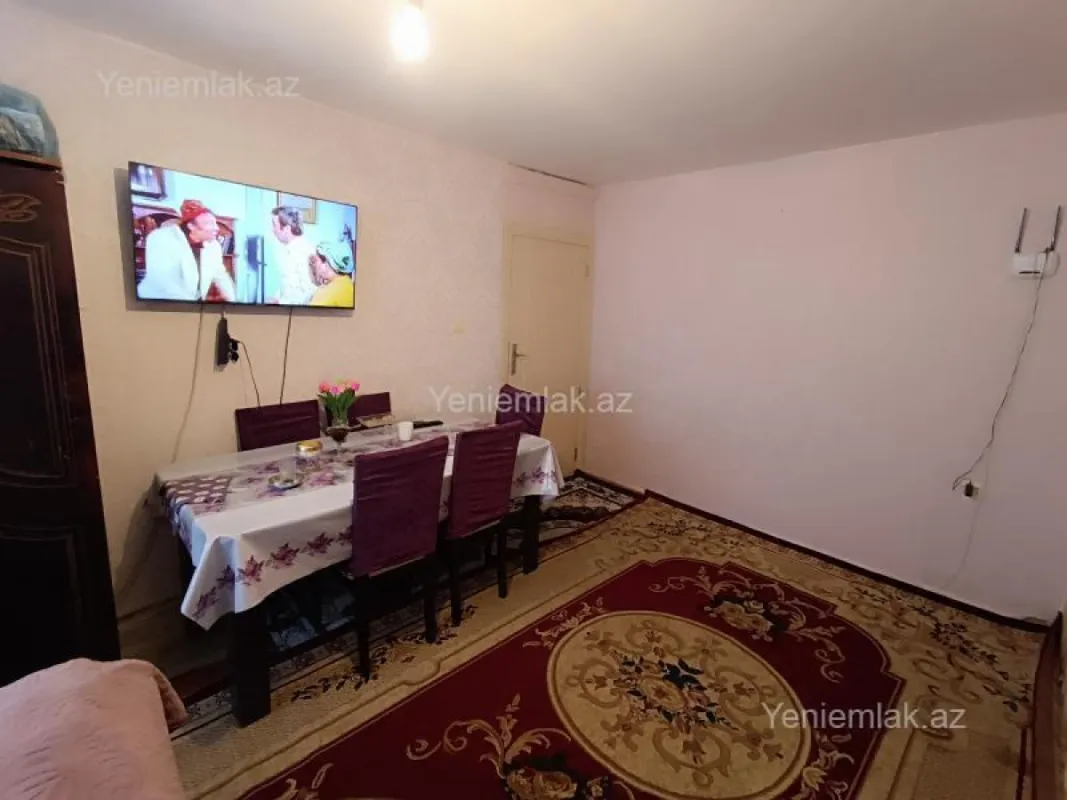 Satılır 1 otaqlı köhnə tikili 32 m²