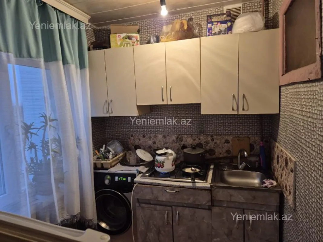 Satılır 2 otaqlı köhnə tikili 50 m²
