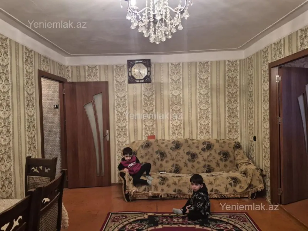 Satılır 2 otaqlı köhnə tikili 50 m²