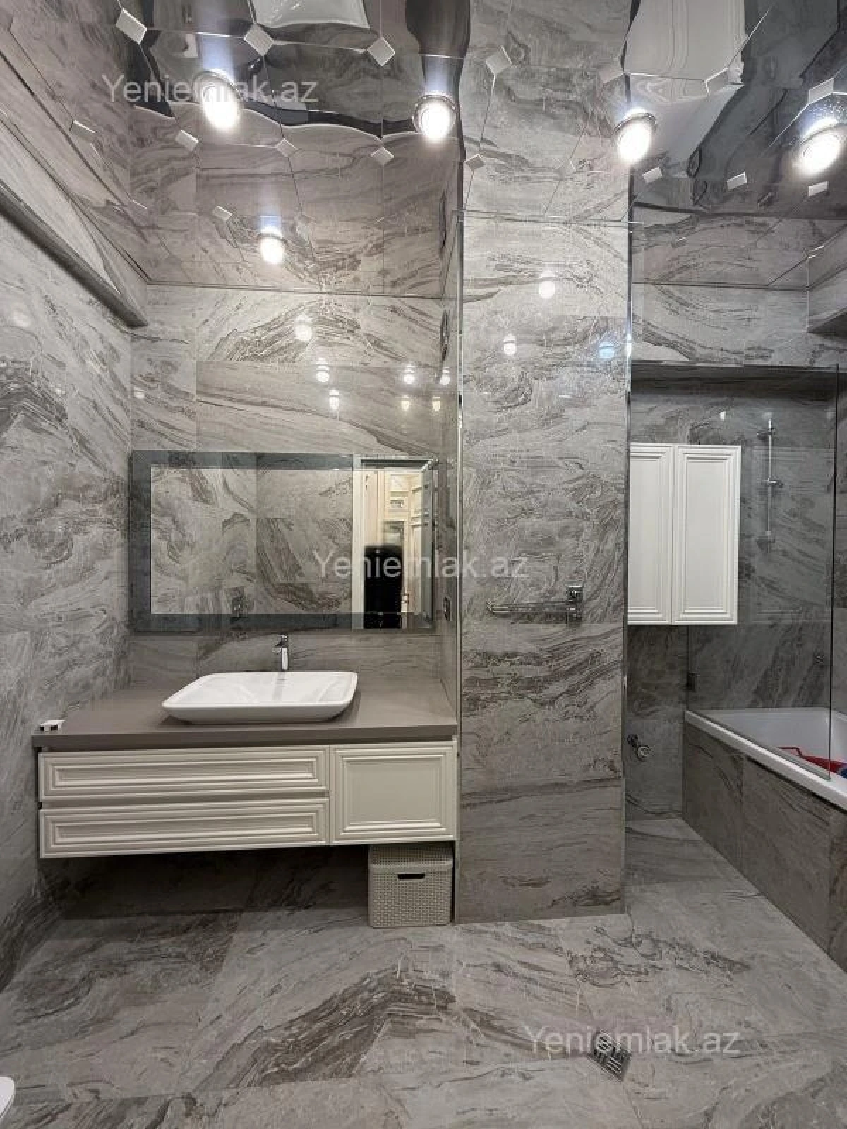 Satılır 4 otaqlı yeni tikili 193 m²