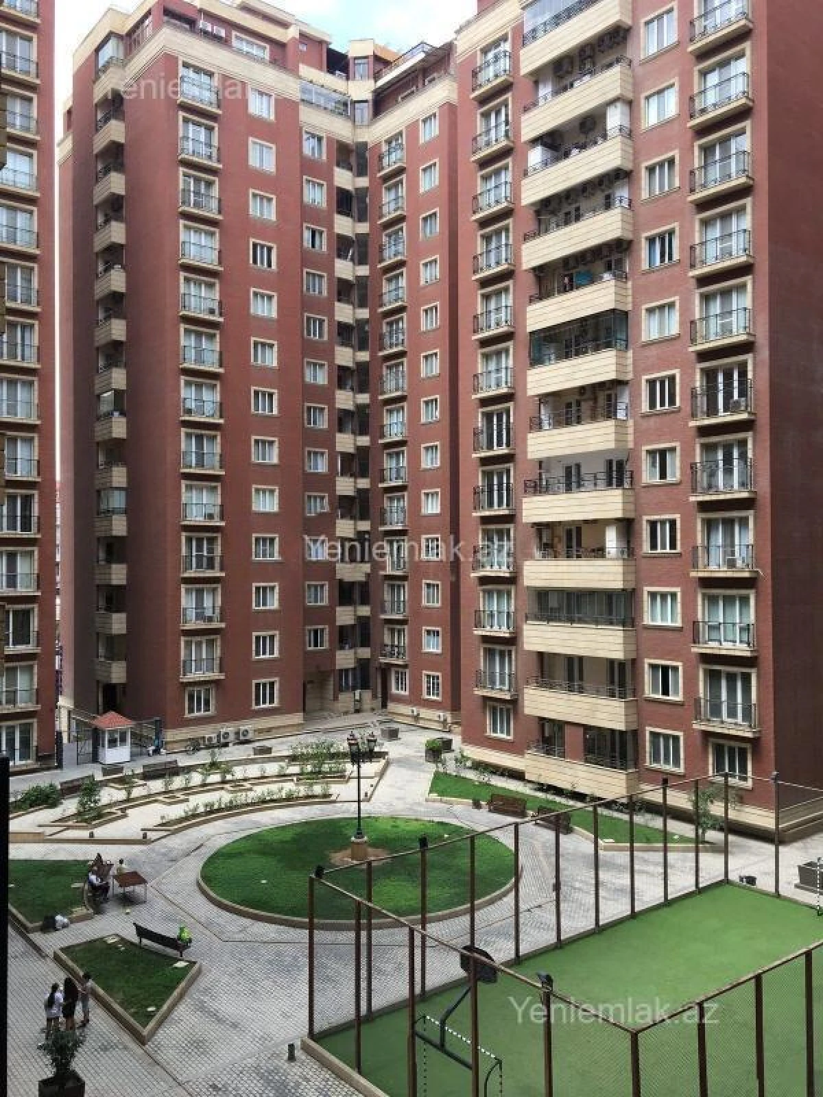 Satılır 4 otaqlı yeni tikili 193 m²