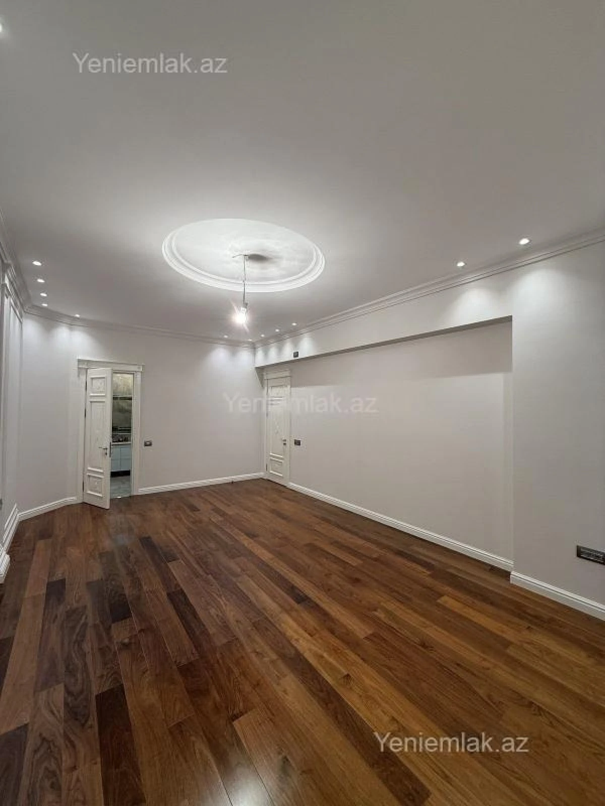 Satılır 4 otaqlı yeni tikili 193 m²
