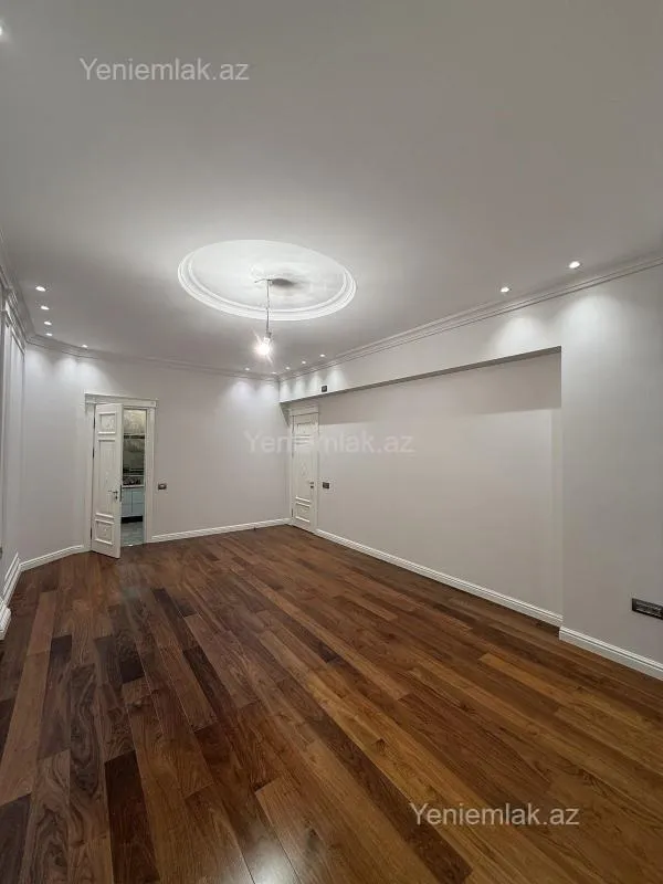 Satılır 4 otaqlı yeni tikili 193 m²