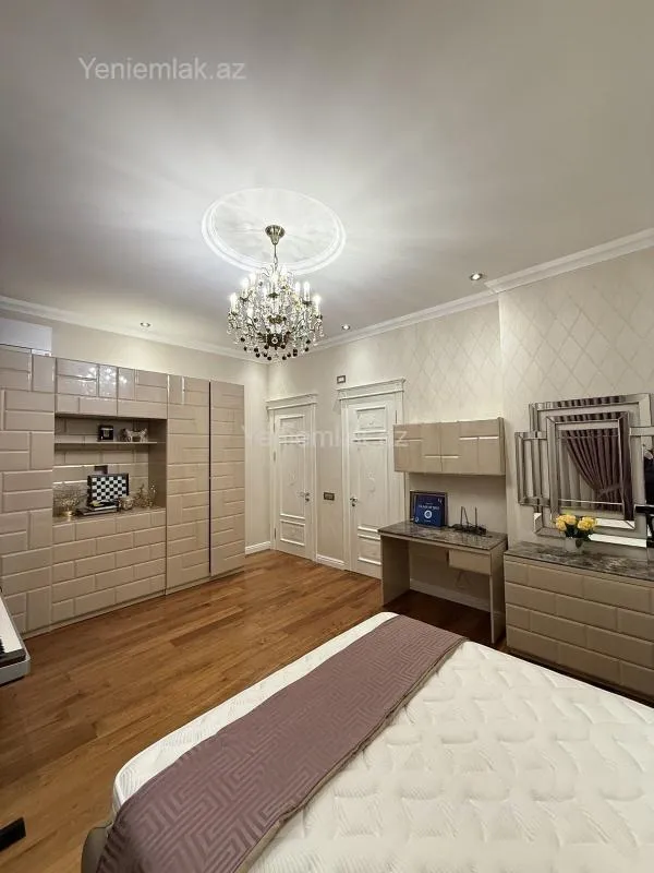 Satılır 4 otaqlı yeni tikili 193 m²