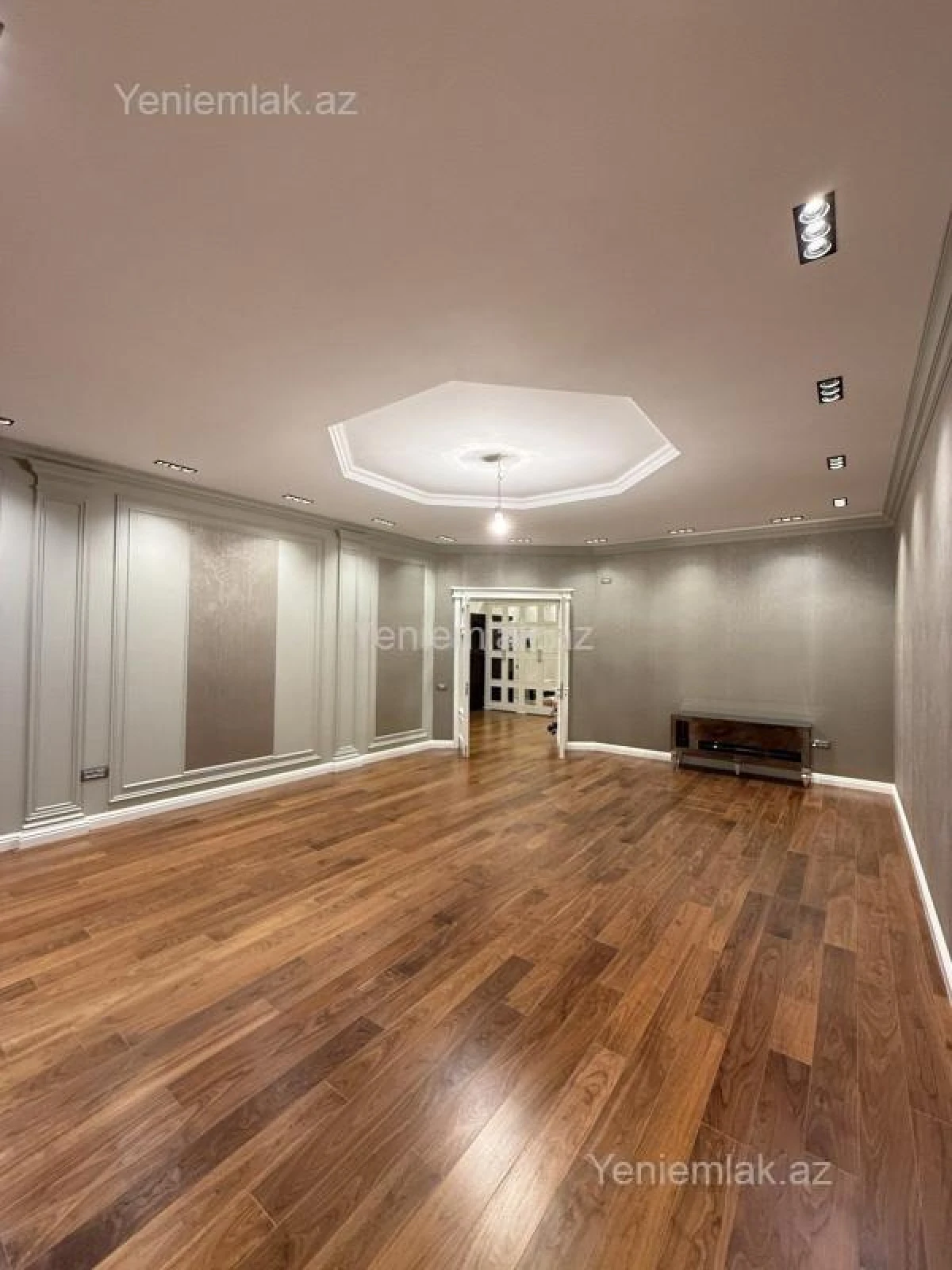 Satılır 4 otaqlı yeni tikili 193 m²