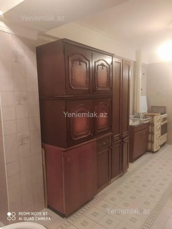 Satılır 1 otaqlı köhnə tikili 44 m²