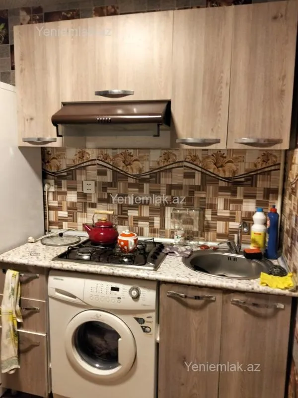 Satılır 1 otaqlı köhnə tikili 33 m²