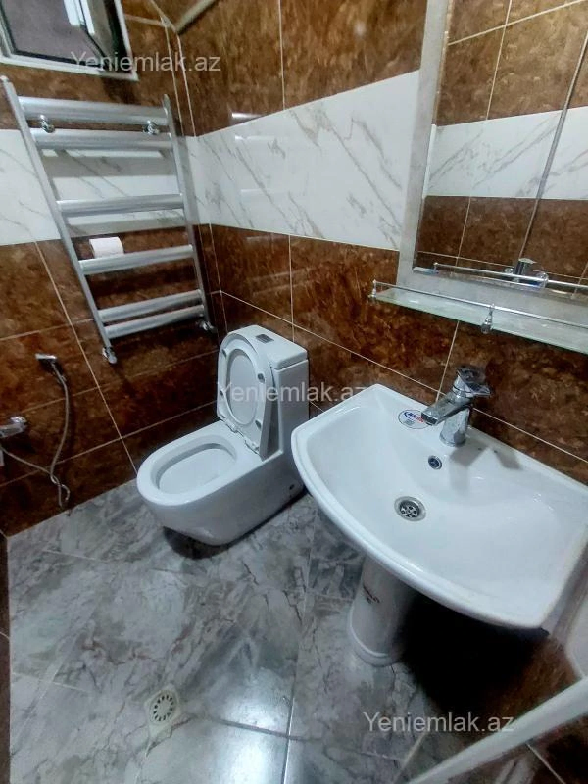 Satılır 4 otaqlı həyət evi 120 m²