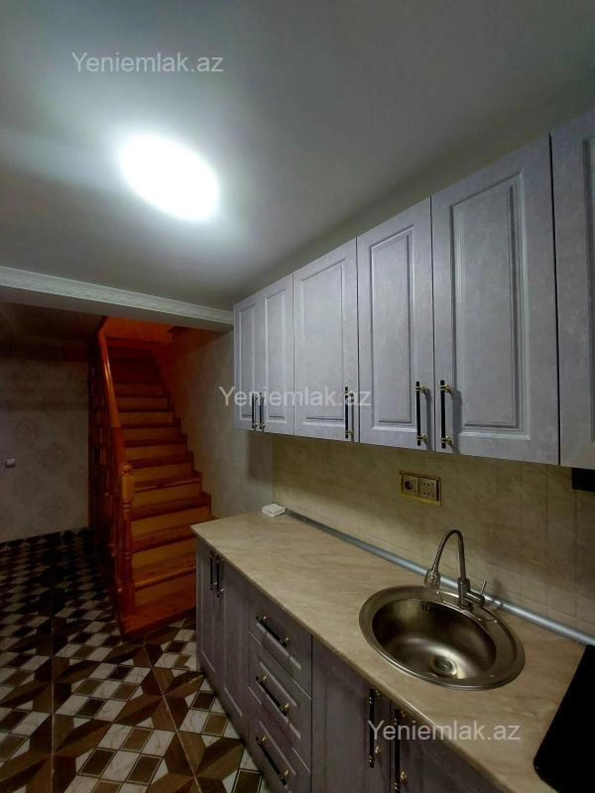 Satılır 4 otaqlı həyət evi 120 m²
