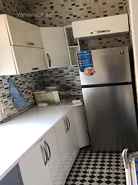 Satılır 3 otaqlı köhnə tikili 55 m²