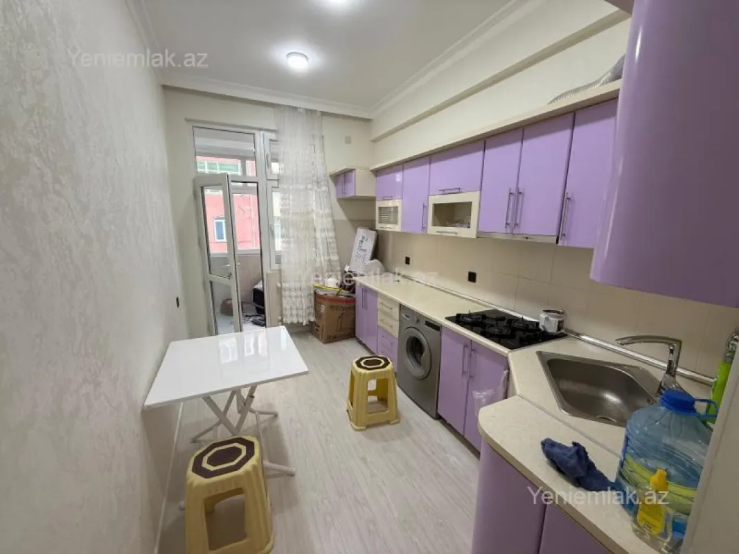 Satılır 3 otaqlı yeni tikili 85 m²