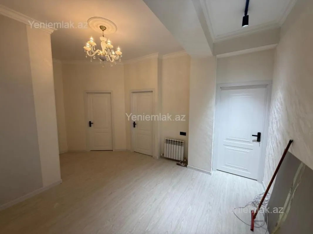 Satılır 3 otaqlı yeni tikili 85 m²