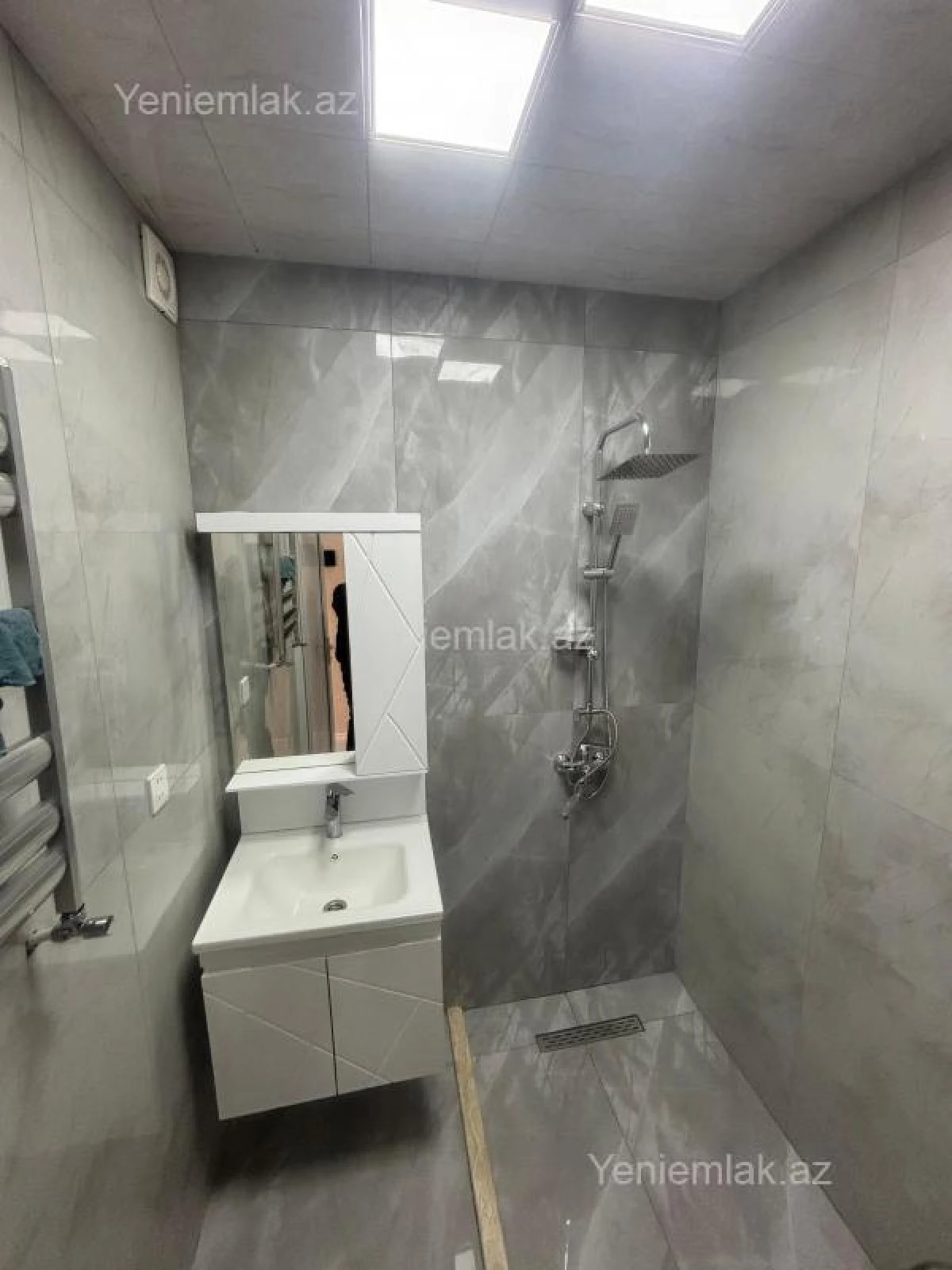Satılır 3 otaqlı köhnə tikili 65 m²