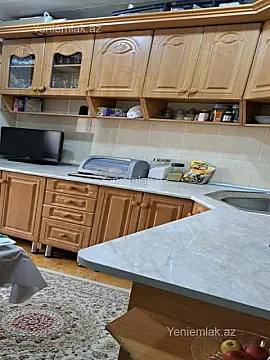 Satılır 3 otaqlı köhnə tikili 80 m²