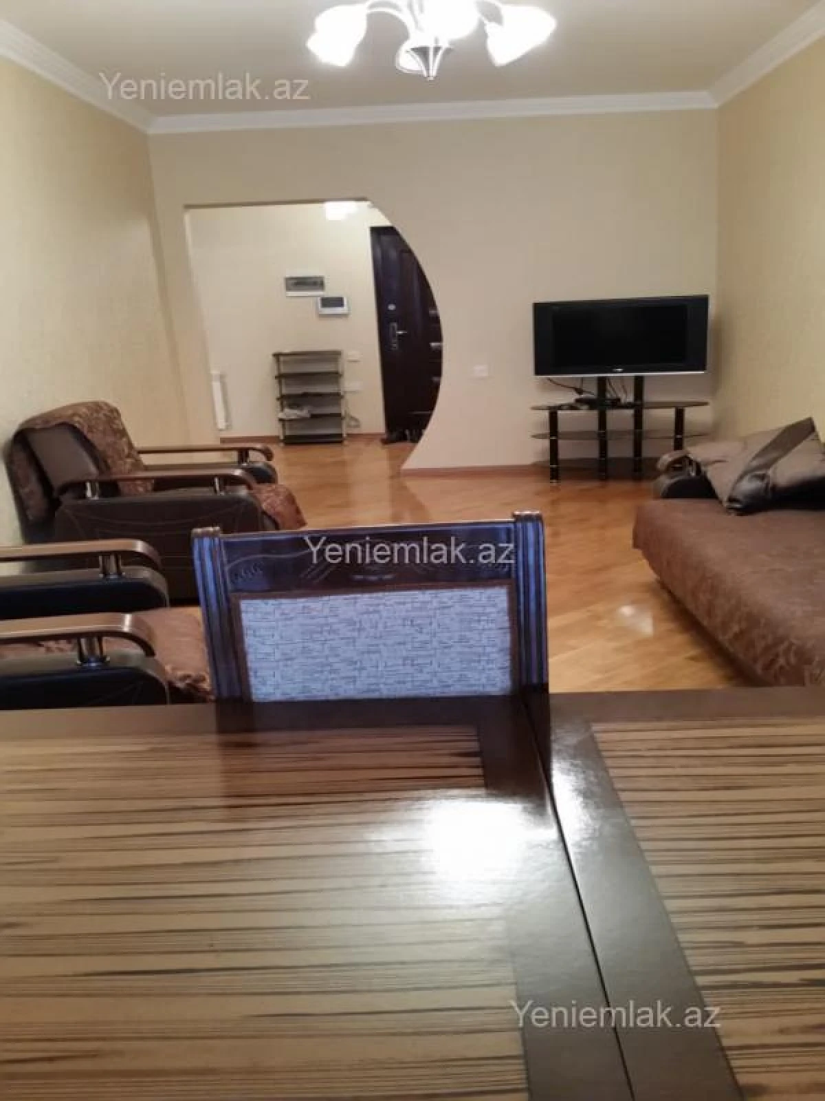 Satılır 2 otaqlı yeni tikili 101 m²