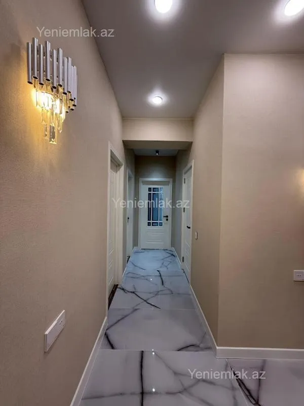 Satılır 3 otaqlı yeni tikili 95 m²