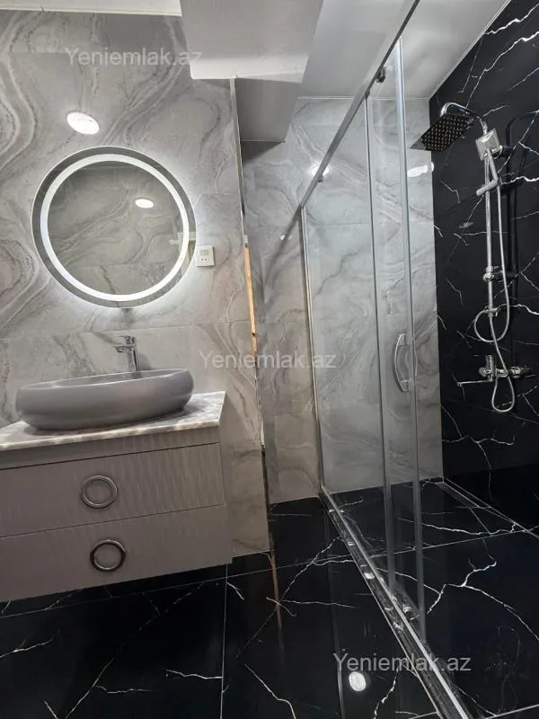 Satılır 3 otaqlı yeni tikili 95 m²