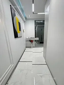 Satılır 3 otaqlı yeni tikili 125 m²