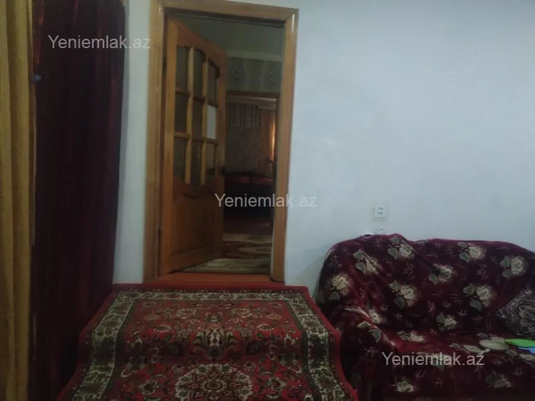 Satılır 4 otaqlı həyət evi 100 m²