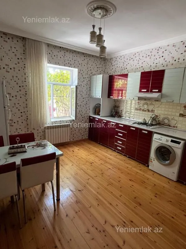 Satılır 4 otaqlı həyət evi 125 m²