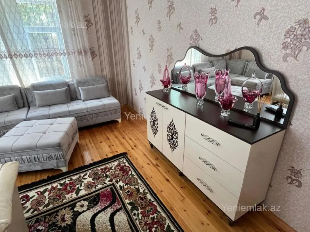 Satılır 4 otaqlı həyət evi 125 m²