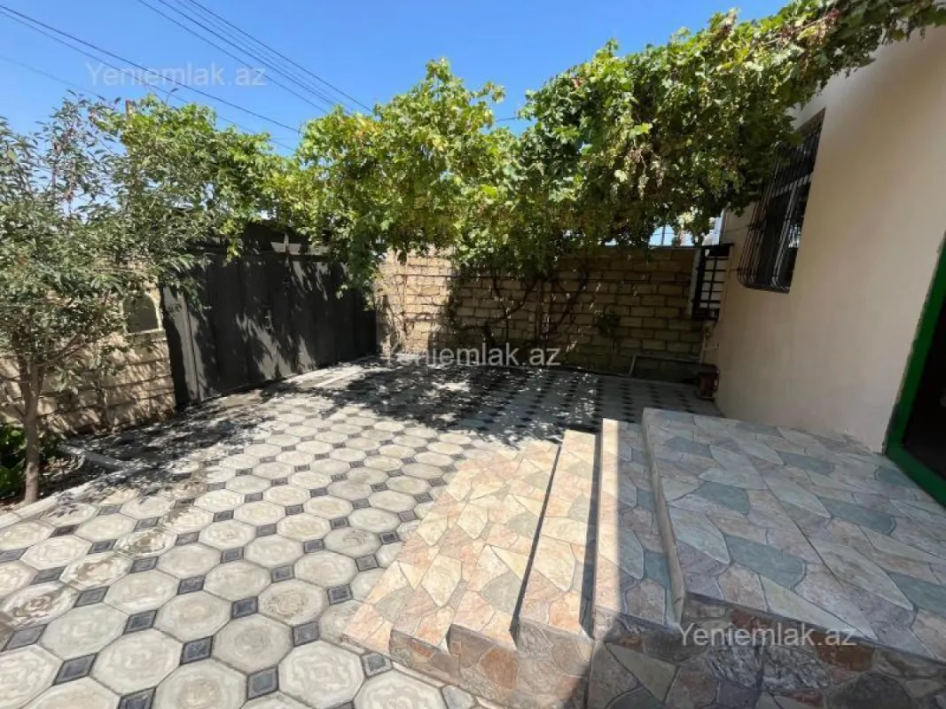 Satılır 4 otaqlı həyət evi 125 m²