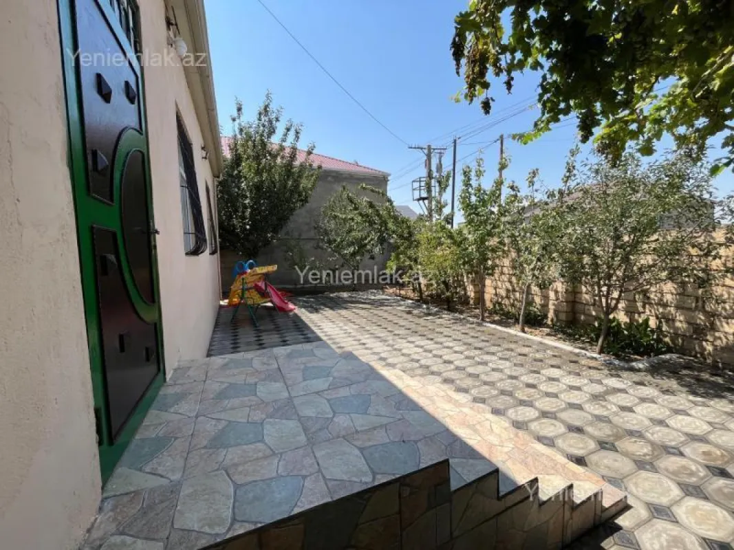 Satılır 4 otaqlı həyət evi 125 m²