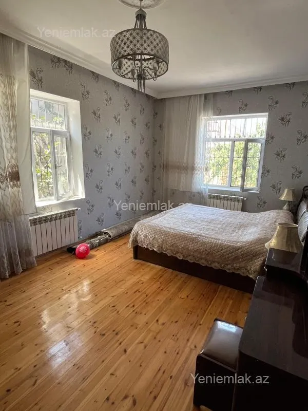Satılır 4 otaqlı həyət evi 125 m²