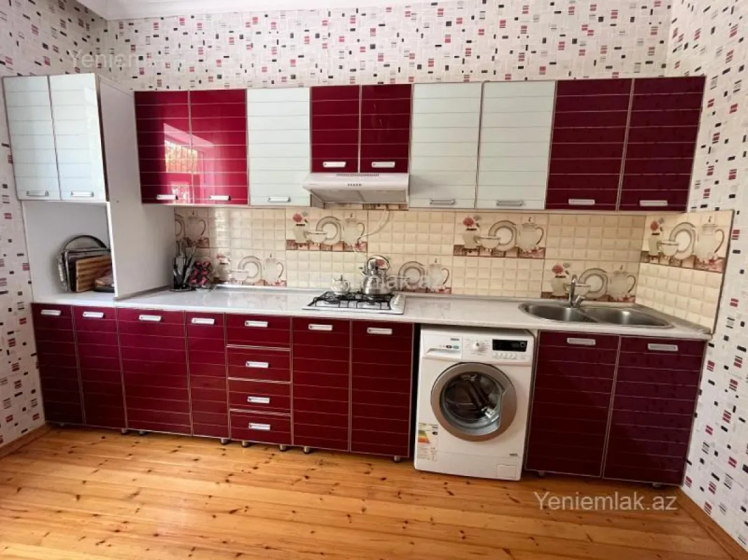 Satılır 4 otaqlı həyət evi 125 m²