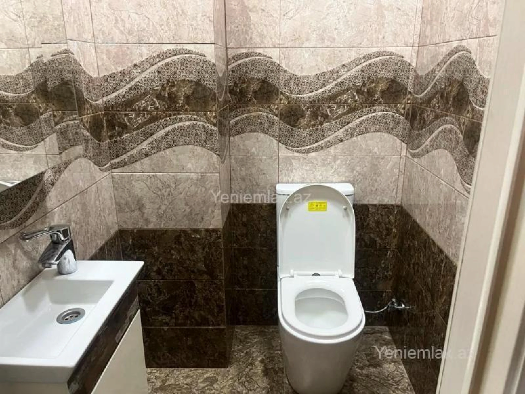 Satılır 3 otaqlı yeni tikili 140 m²