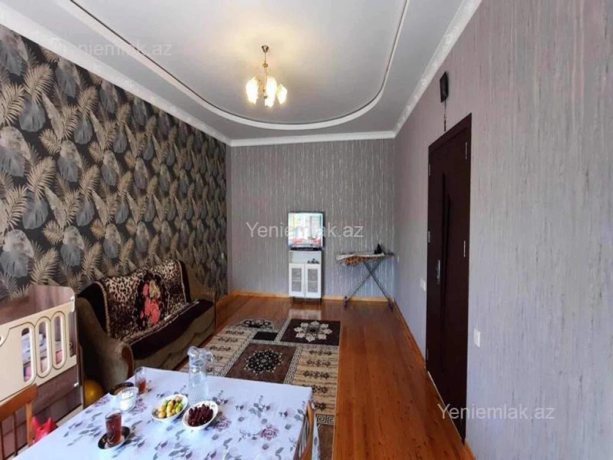 Satılır 5 otaqlı həyət evi 200 m²