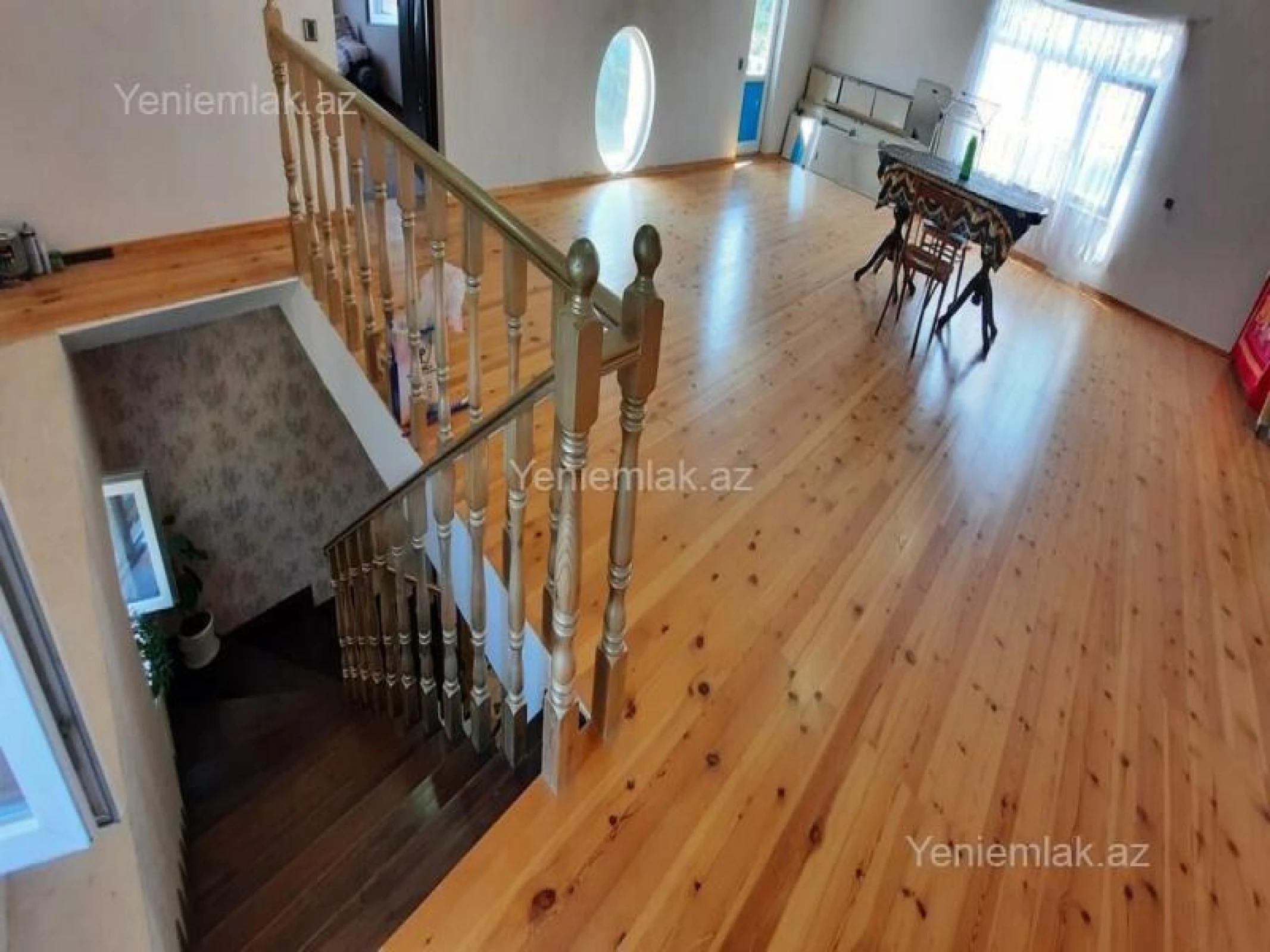 Satılır 5 otaqlı həyət evi 200 m²