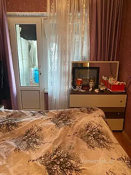 Satılır 4 otaqlı köhnə tikili 90 m²