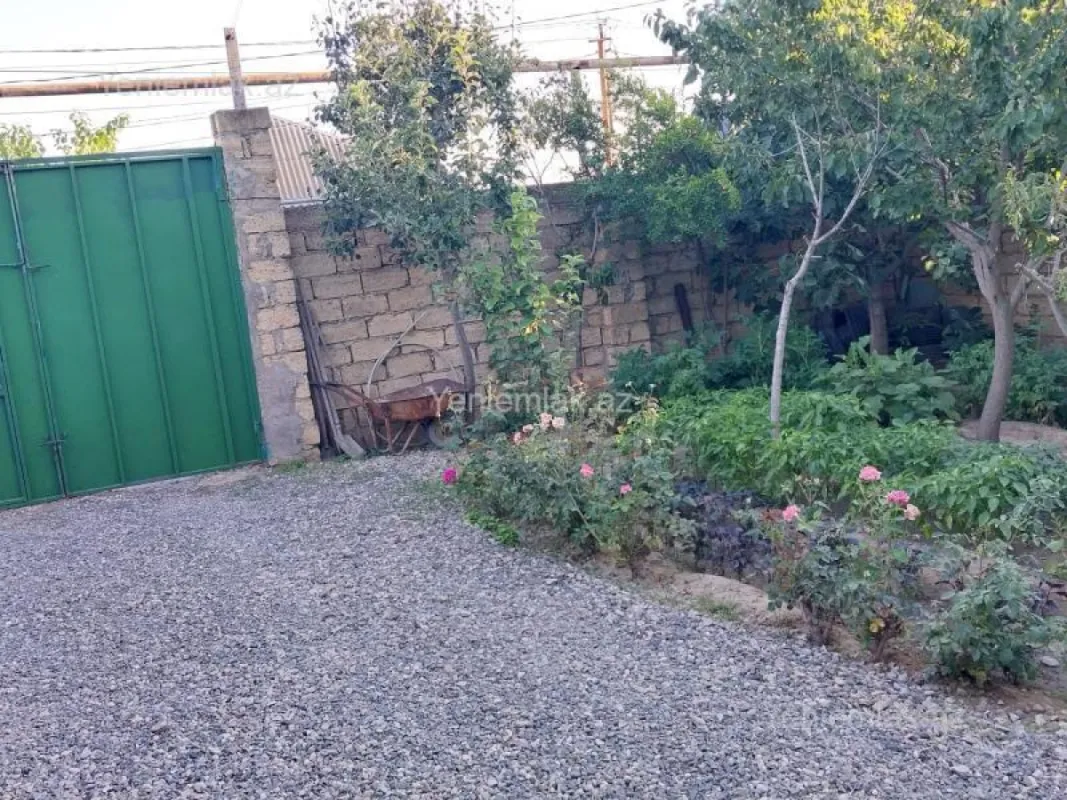 Satılır 4 otaqlı həyət evi 120 m²