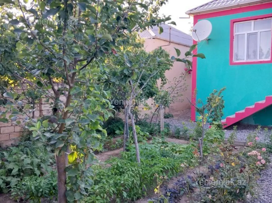 Satılır 4 otaqlı həyət evi 120 m²