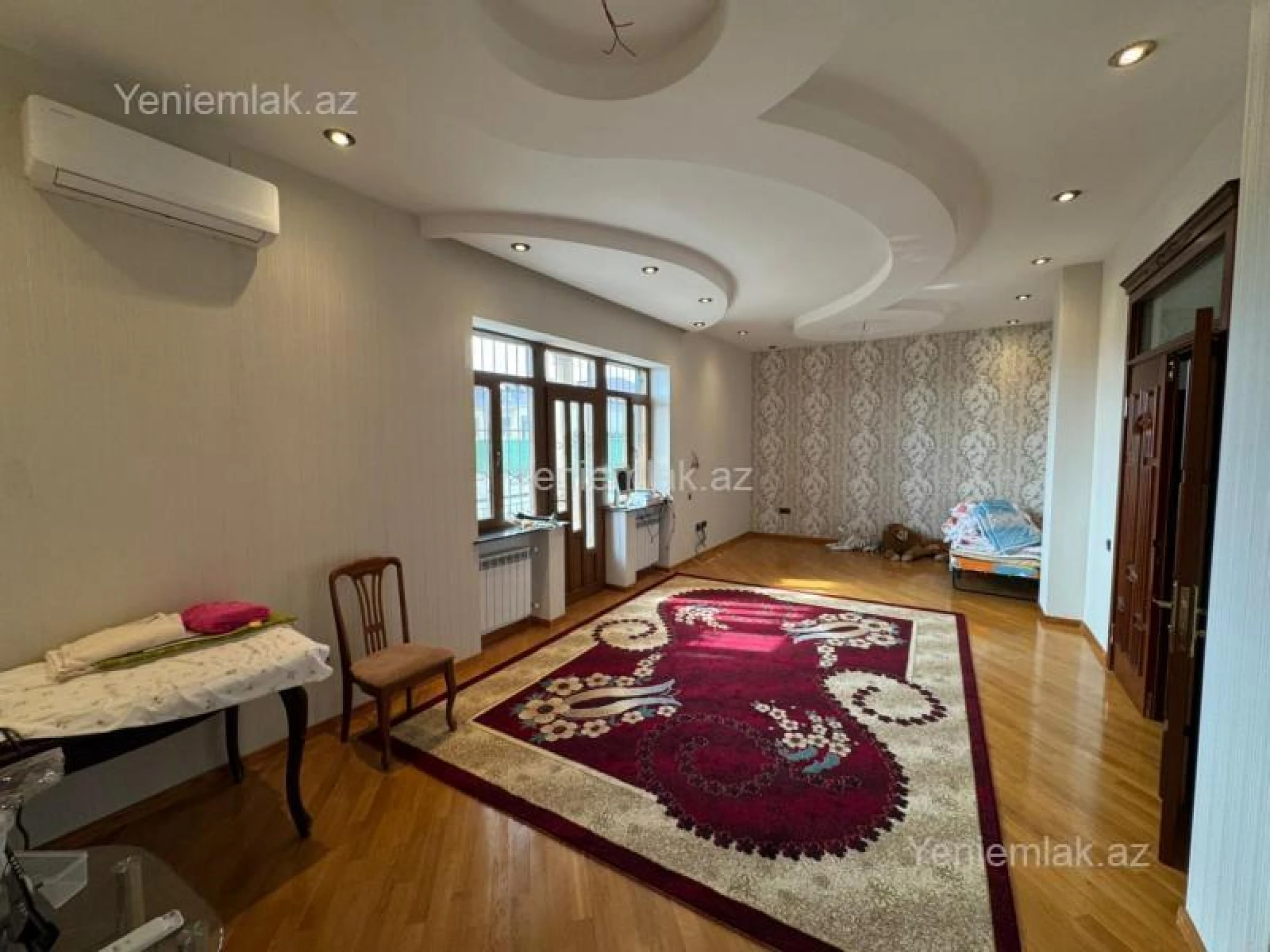 Satılır 7 otaqlı həyət evi 630 m²