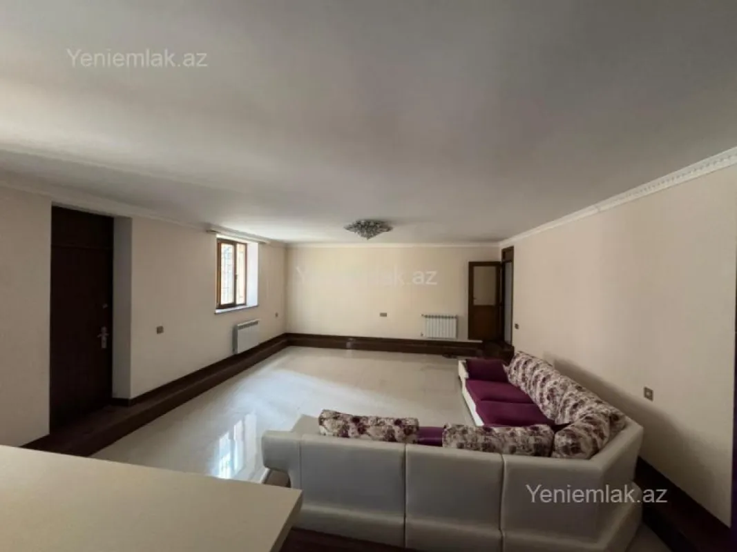 Satılır 7 otaqlı həyət evi 630 m²