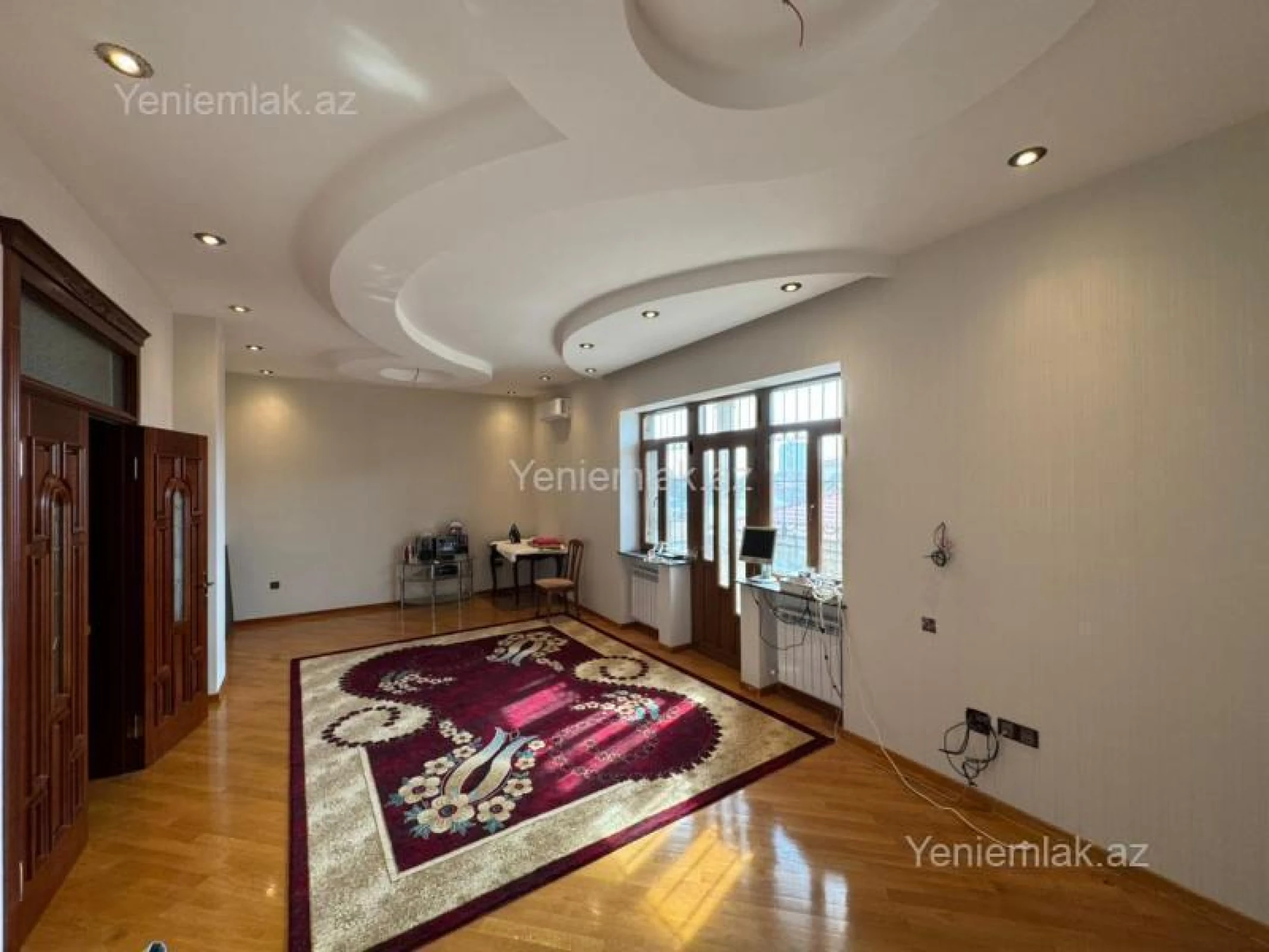 Satılır 7 otaqlı həyət evi 630 m²