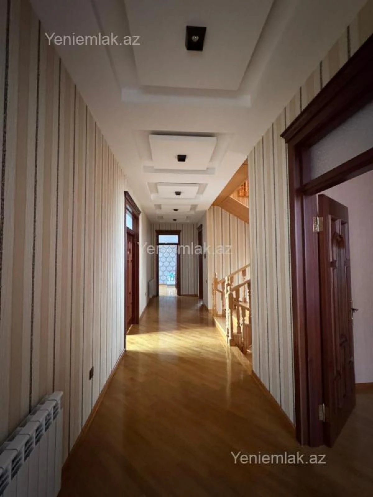 Satılır 7 otaqlı həyət evi 630 m²